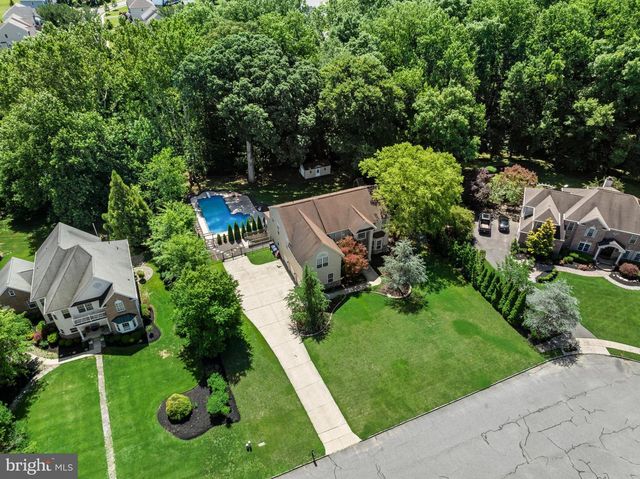 105 HICKORY CT, Mullica Hill, NJ 08062