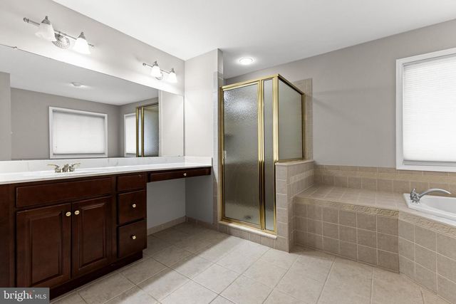 108 PREAKNESS DR, Mullica Hill, NJ 08062