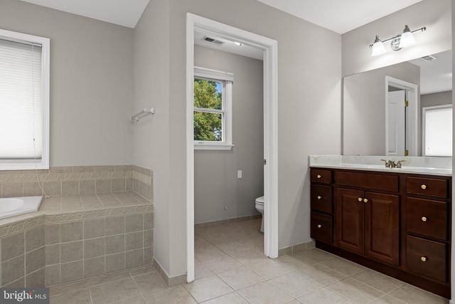 108 PREAKNESS DR, Mullica Hill, NJ 08062