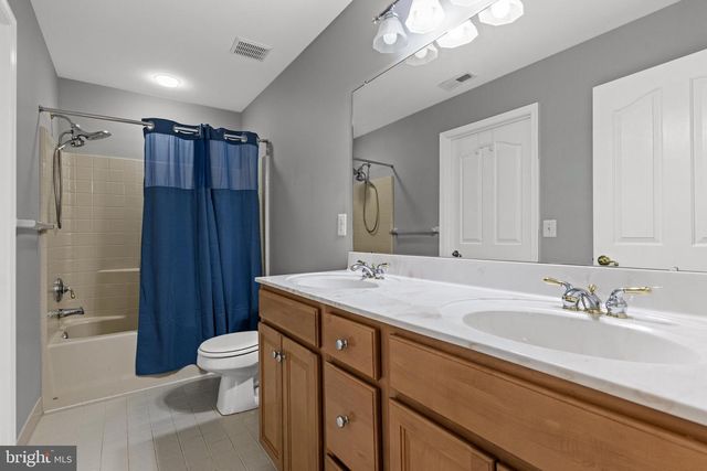 108 PREAKNESS DR, Mullica Hill, NJ 08062