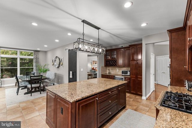 108 PREAKNESS DR, Mullica Hill, NJ 08062
