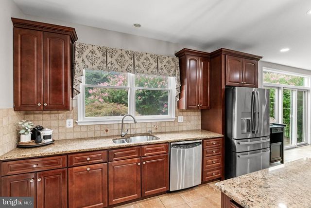 108 PREAKNESS DR, Mullica Hill, NJ 08062