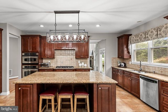 108 PREAKNESS DR, Mullica Hill, NJ 08062