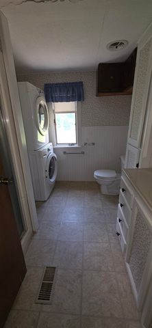 17 Mobile Coach Lane, Mont Vernon, NH 03057