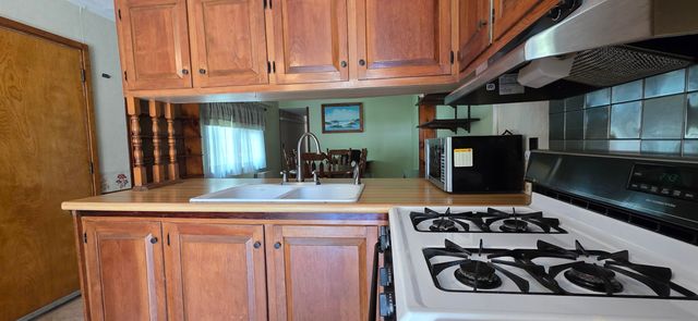 17 Mobile Coach Lane, Mont Vernon, NH 03057