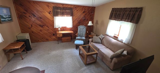 17 Mobile Coach Lane, Mont Vernon, NH 03057