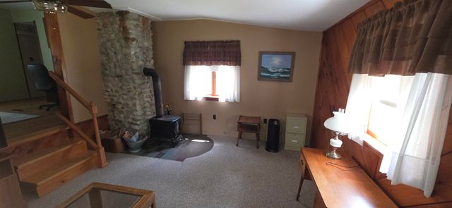 17 Mobile Coach Lane, Mont Vernon, NH 03057