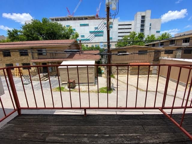 706 W 22nd ST 205, Austin, TX 78705