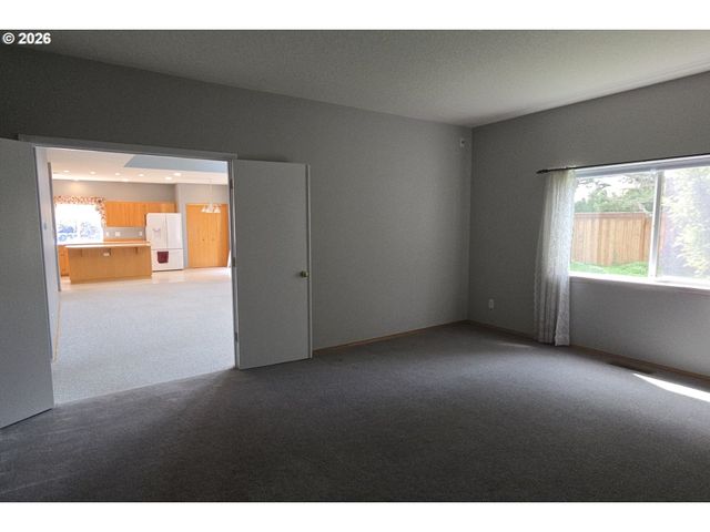 13614 Sw NORTHVIEW Dr, Tigard, OR 97223