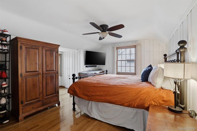 10814 Elgin Avenue, Huntington Woods, MI 48070