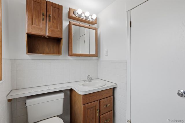 10814 Elgin Avenue, Huntington Woods, MI 48070