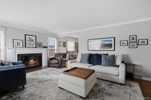 10814 Elgin Avenue, Huntington Woods, MI 48070