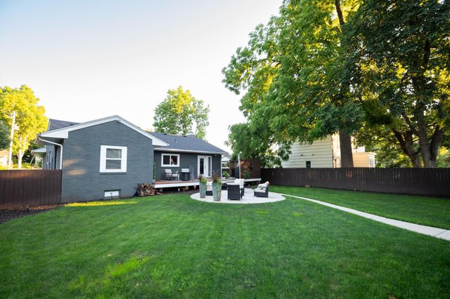615 Vine Street, Hudson, WI 54016