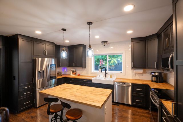615 Vine Street, Hudson, WI 54016