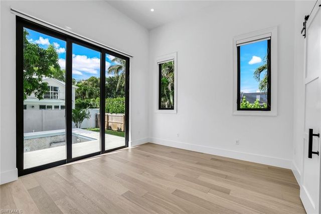 1248 13th AVE N, Naples, FL 34102