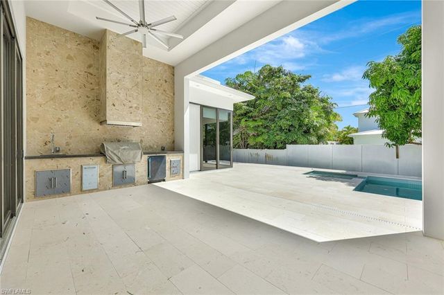 1248 13th AVE N, Naples, FL 34102