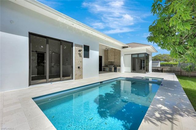1248 13th AVE N, Naples, FL 34102