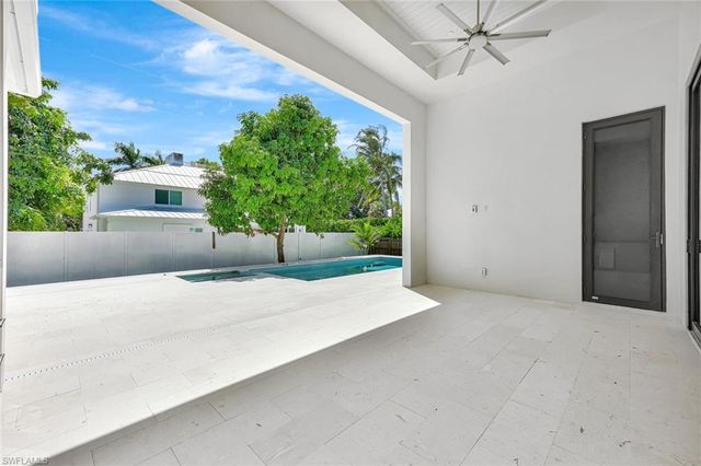 1248 13th AVE N, Naples, FL 34102