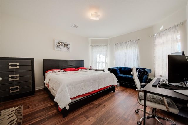 4827 Monarch Falls Lane, Richmond, TX 77469