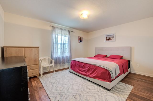 4827 Monarch Falls Lane, Richmond, TX 77469