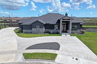 706 Eagle Creek Ct, Corpus Christi, TX 78415
