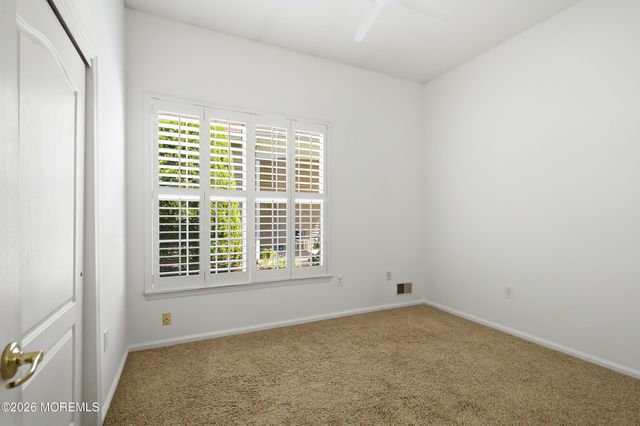 47 Greensprings Drive, Lakewood, NJ 08701