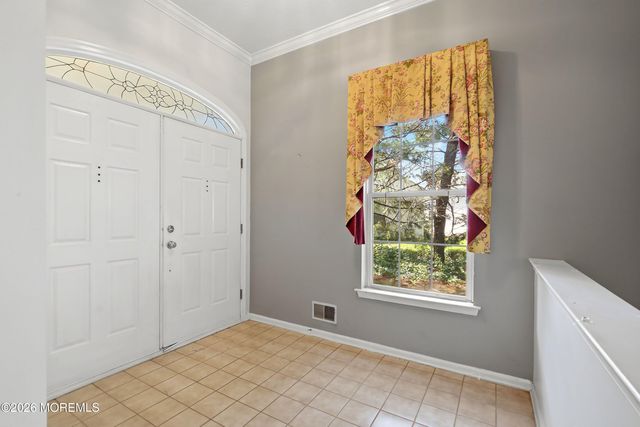 47 Greensprings Drive, Lakewood, NJ 08701