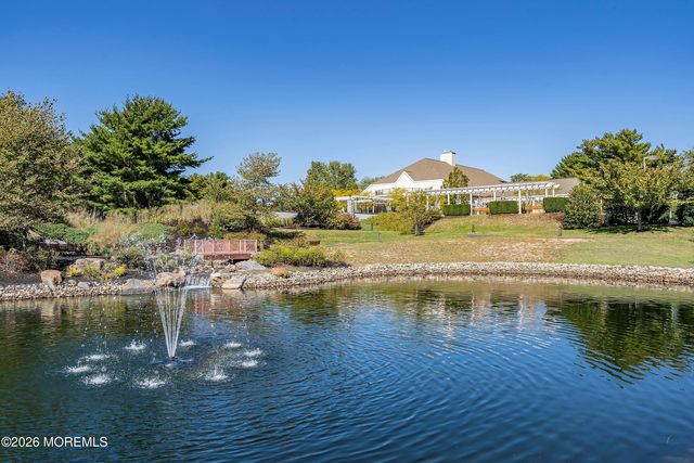 47 Greensprings Drive, Lakewood, NJ 08701