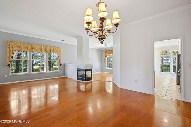 47 Greensprings Drive, Lakewood, NJ 08701