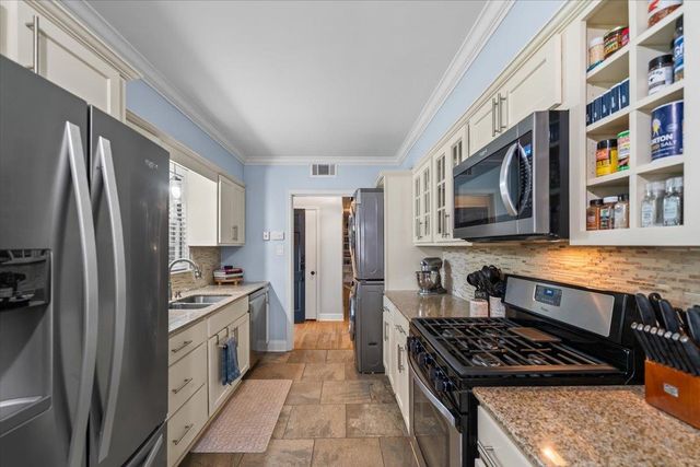 1127 PERKINS TER, Memphis, TN 38117
