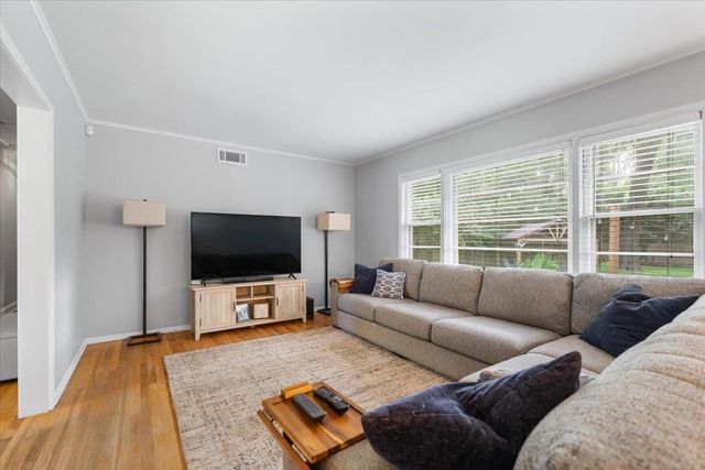 1127 PERKINS TER, Memphis, TN 38117