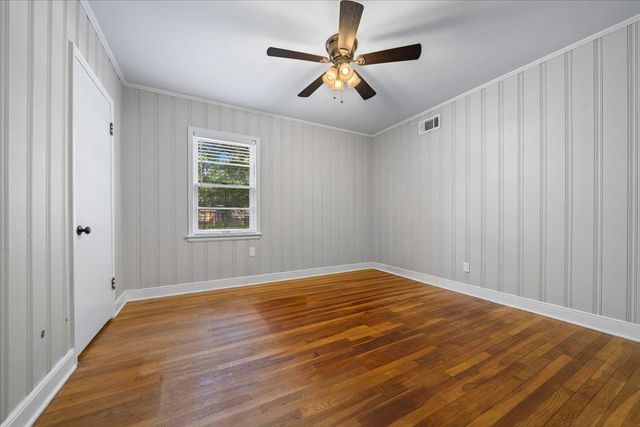 1127 PERKINS TER, Memphis, TN 38117