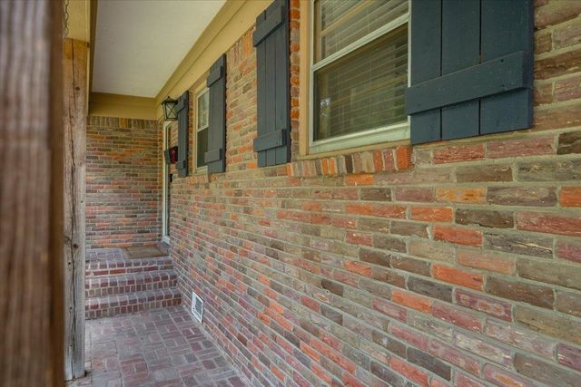 1127 PERKINS TER, Memphis, TN 38117