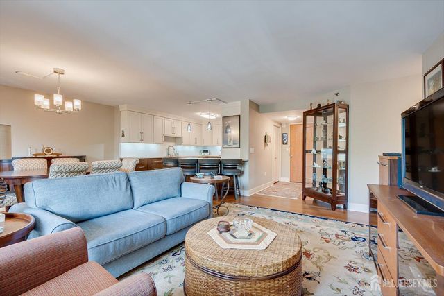 30 S Adelaide Avenue 2M, Highland Park, NJ 08904