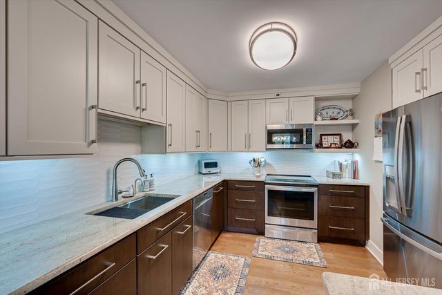 30 S Adelaide Avenue 2M, Highland Park, NJ 08904