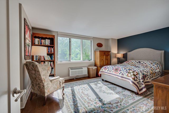 30 S Adelaide Avenue 2M, Highland Park, NJ 08904