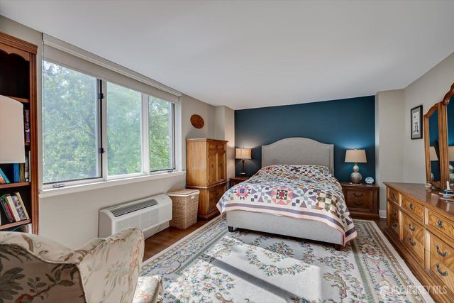 30 S Adelaide Avenue 2M, Highland Park, NJ 08904