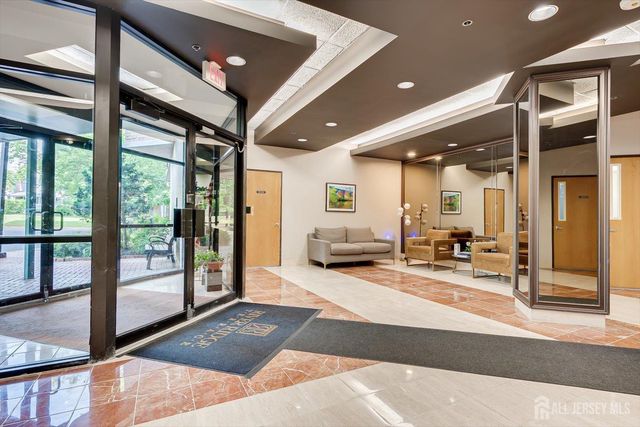 30 S Adelaide Avenue 2M, Highland Park, NJ 08904