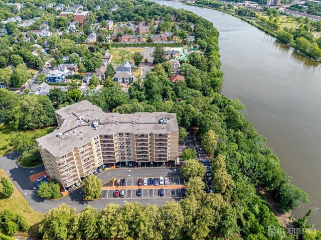 30 S Adelaide Avenue 2M, Highland Park, NJ 08904