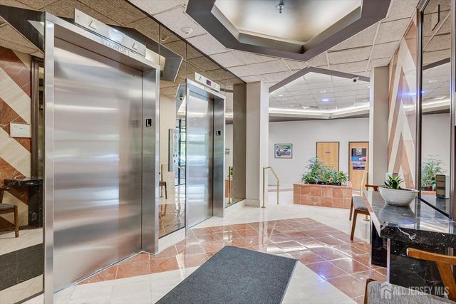 30 S Adelaide Avenue 2M, Highland Park, NJ 08904