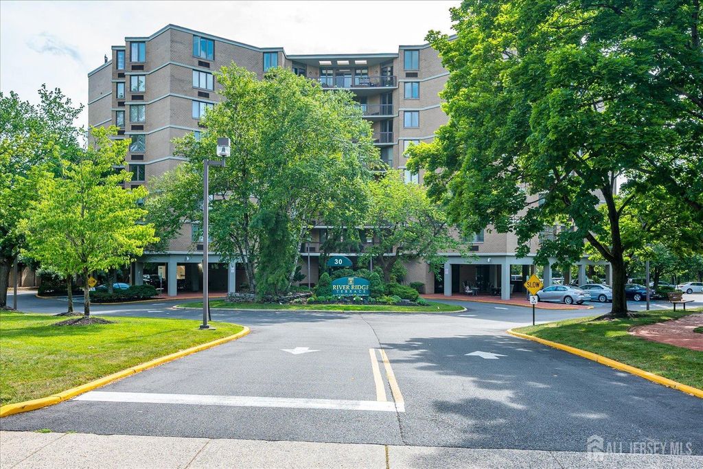 30 S Adelaide Avenue 2M, Highland Park, NJ 08904