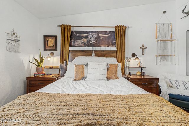 930 E DESERT Avenue, Apache Junction, AZ 85119
