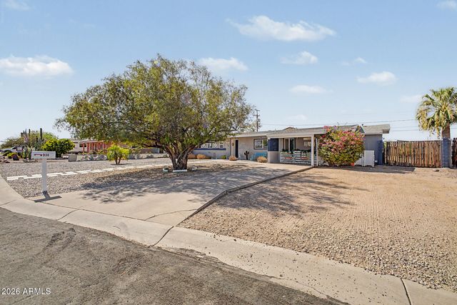 930 E DESERT Avenue, Apache Junction, AZ 85119