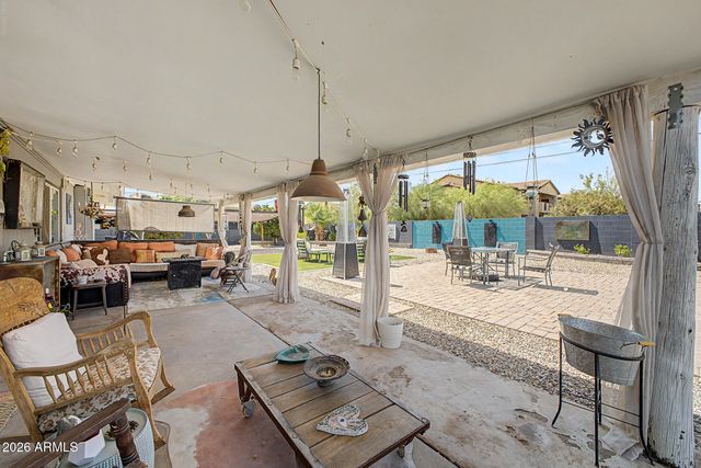930 E DESERT Avenue, Apache Junction, AZ 85119