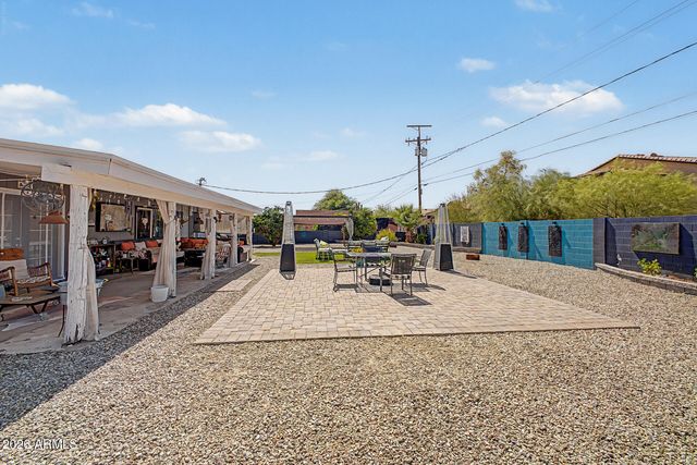 930 E DESERT Avenue, Apache Junction, AZ 85119