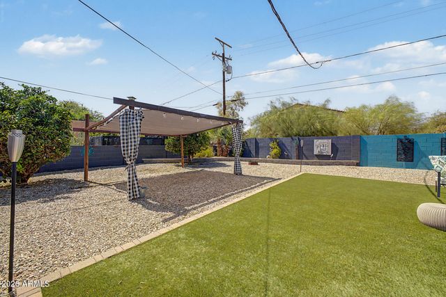930 E DESERT Avenue, Apache Junction, AZ 85119