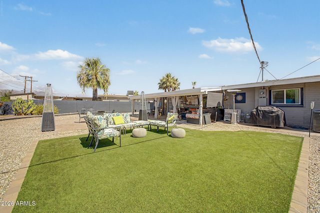 930 E DESERT Avenue, Apache Junction, AZ 85119