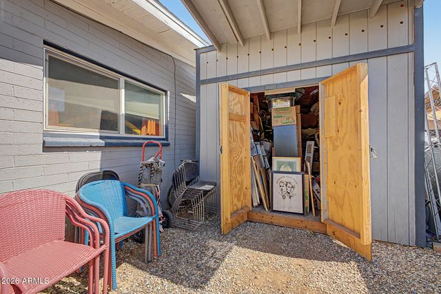 930 E DESERT Avenue, Apache Junction, AZ 85119