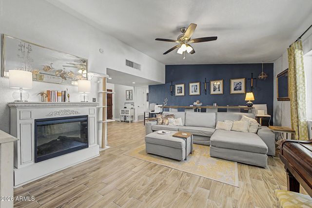 930 E DESERT Avenue, Apache Junction, AZ 85119
