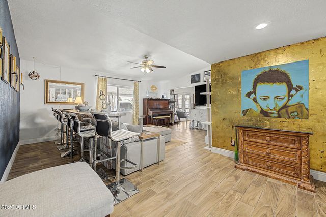 930 E DESERT Avenue, Apache Junction, AZ 85119